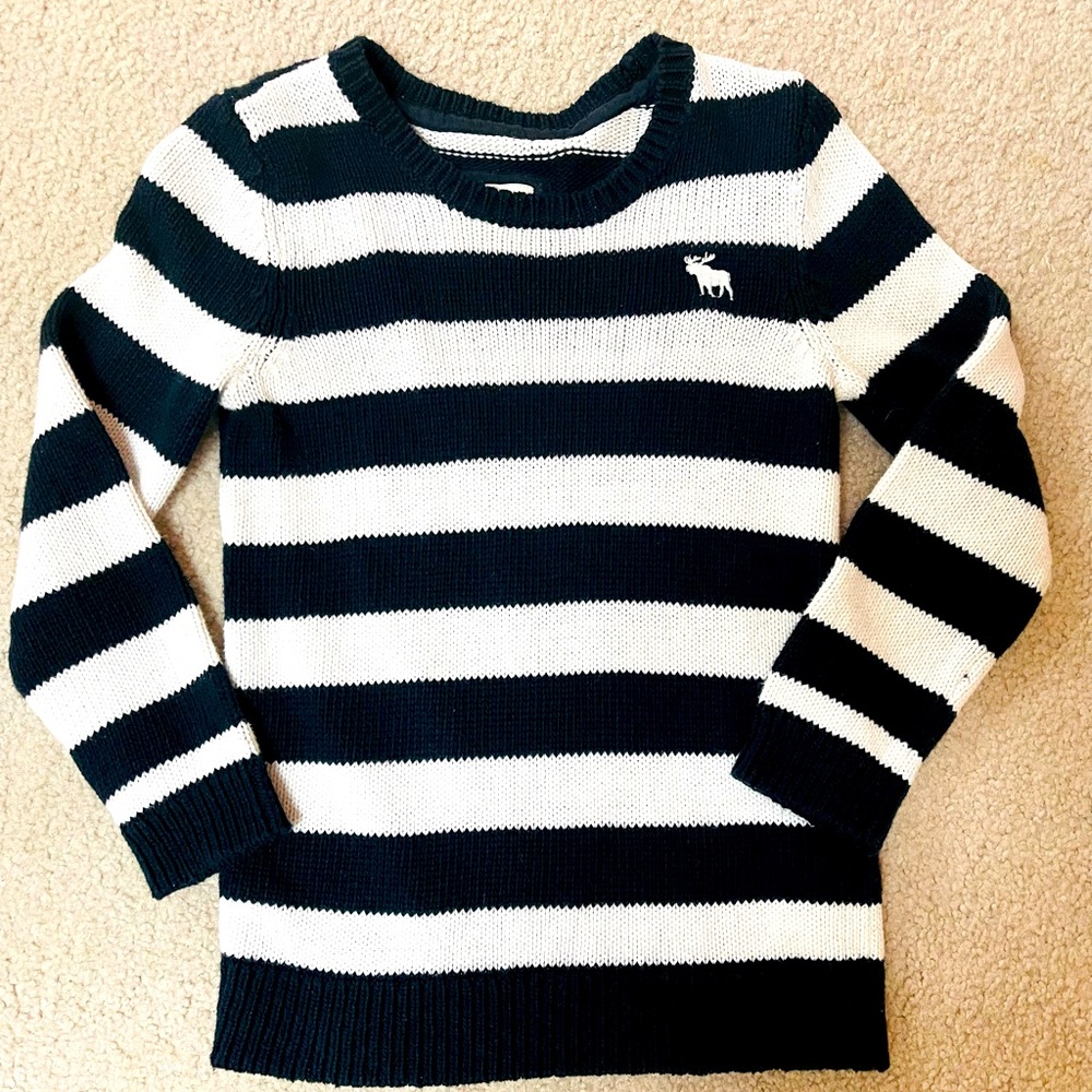 Abercrombie S size sweater new